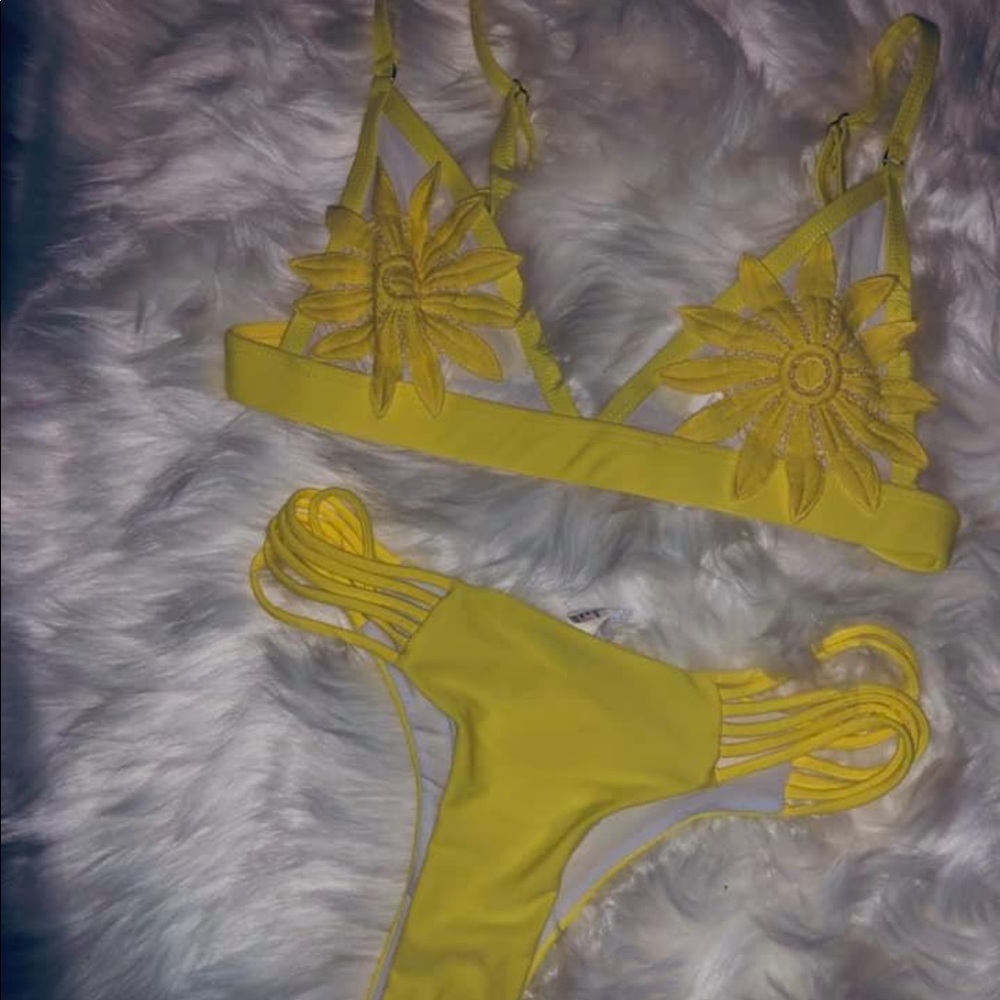 Yellow bikini